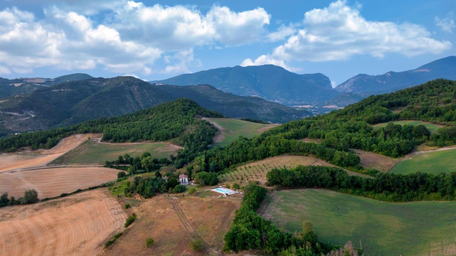Agriturismo Il Fienile Di Ca Battista Кальи Экстерьер фото