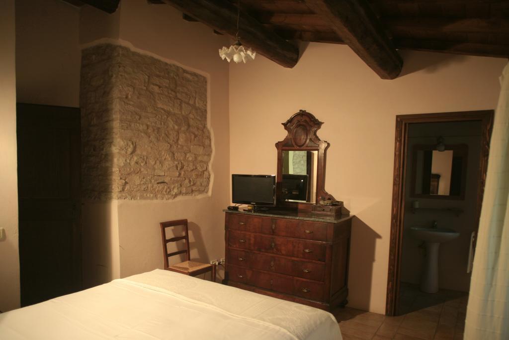 Agriturismo Il Fienile Di Ca Battista Кальи Экстерьер фото