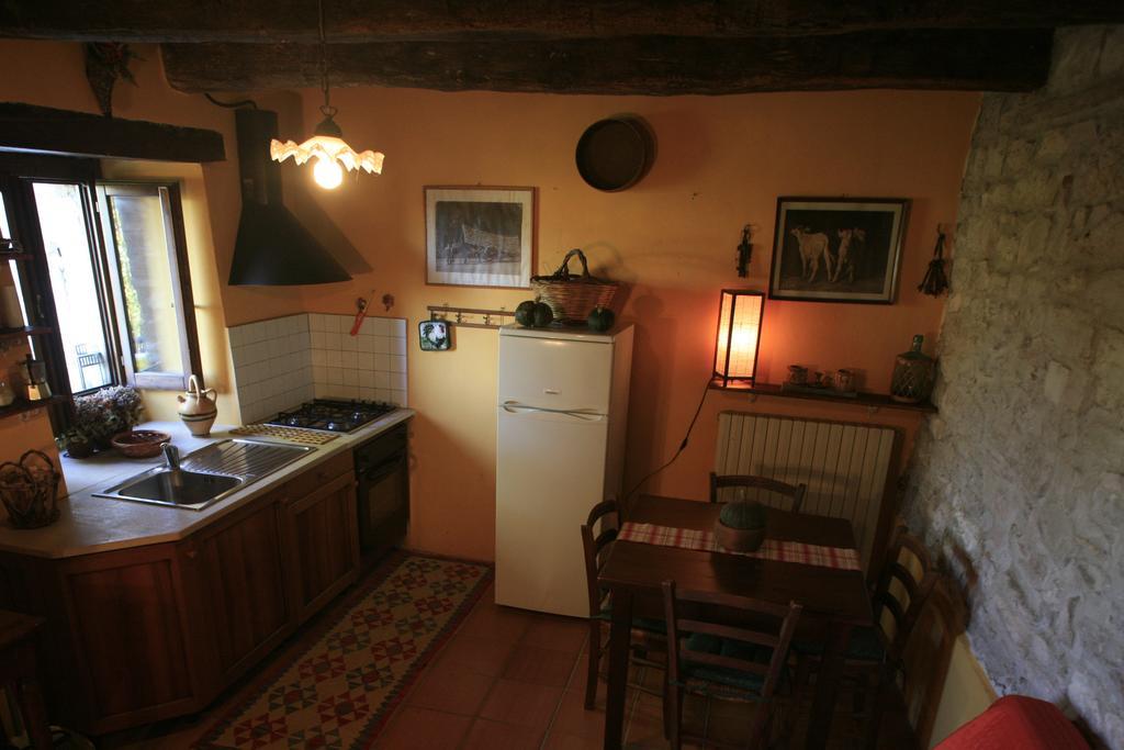 Agriturismo Il Fienile Di Ca Battista Кальи Экстерьер фото